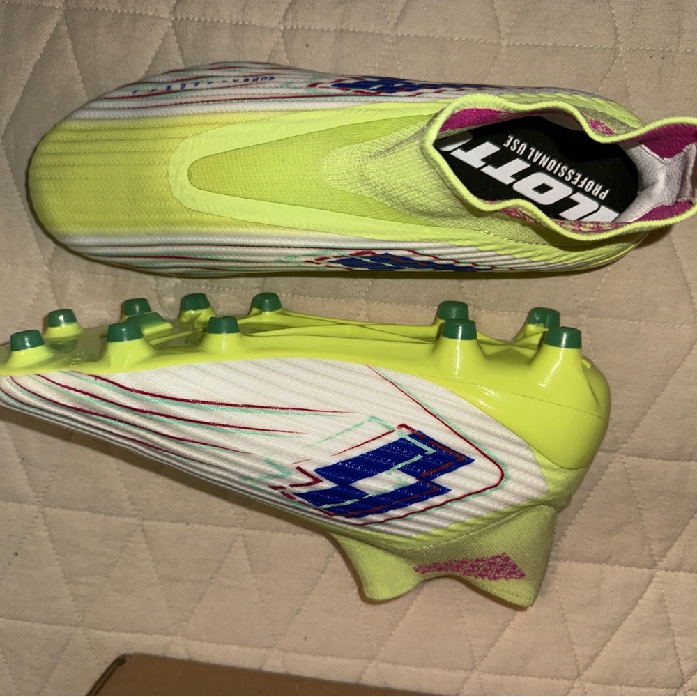 Lotto Solista 100 VIII FG Soccer Cleats